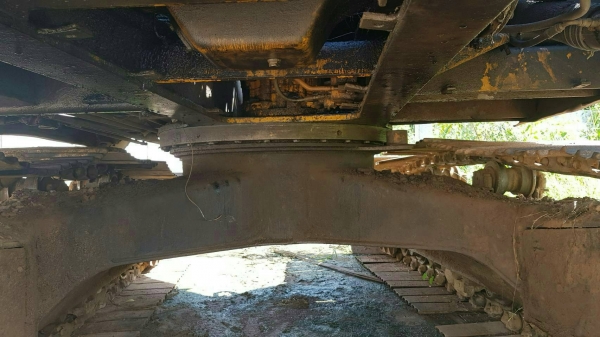 มี VDO ให้ชม.เหมา 2 รายการ ISUZU ROCKY 240 ติดเครน 3 ตันกับ KOMATSU PC100-3 ราคา 610000