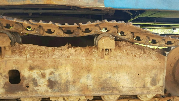 มี VDO ให้ชม.เหมา 2 รายการ ISUZU ROCKY 240 ติดเครน 3 ตันกับ KOMATSU PC100-3 ราคา 610000