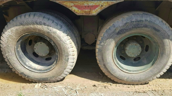 มี VDO ให้ชม.เหมา 2 รายการ ISUZU ROCKY 240 ติดเครน 3 ตันกับ KOMATSU PC100-3 ราคา 610000