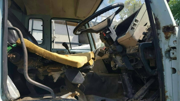 มี VDO ให้ชม.เหมา 2 รายการ ISUZU ROCKY 240 ติดเครน 3 ตันกับ KOMATSU PC100-3 ราคา 610000