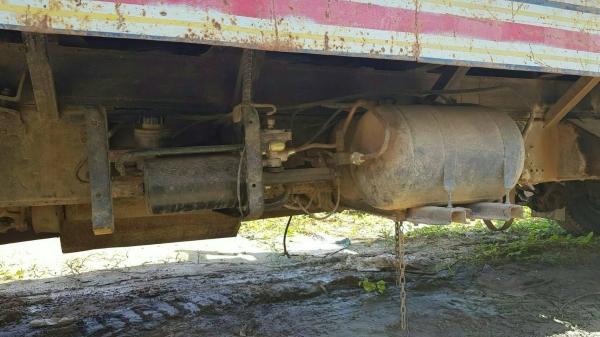 มี VDO ให้ชม.เหมา 2 รายการ ISUZU ROCKY 240 ติดเครน 3 ตันกับ KOMATSU PC100-3 ราคา 610000