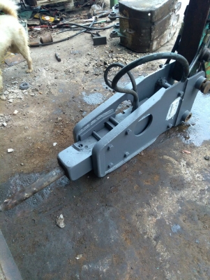 หัวกระแทก TOKU ใส่ PC30-40 ของเก่านอกพึ่งนำเข้าใหม่ สภาพดี รับประกันความแรง พร้อมใช้งาน มี VDO การทำงานให้ชม