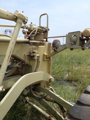 รถเกรดKOMATSU GD600R