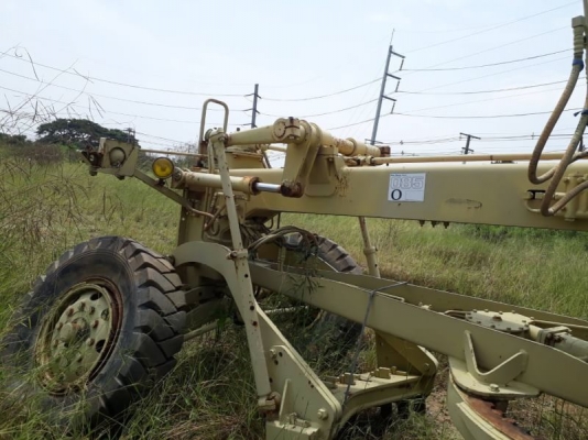 รถเกรดKOMATSU GD600R