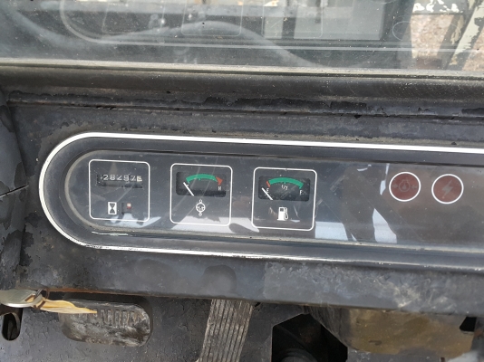 รถฟอร์คลิฟต์ SUMITOMO ยก 1.5 ตัน ยกสูง 3 เมตร ยางตัน 4 เส้น รถเก่านอกนำเข้า ยังไม่เคยใช้งานในไทย สภาพดีพร้อมใช้งาน มีเอกสารใบอินวอยซ์ มี VDO การทำงานให้ชม