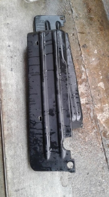 ขายฝาครอบกระบะหลัง Toyota Vigo 4 ประตู ปี 2005 สีบรอนซ์-ทอง รอยขีดข่วนบ้างนิดหน่อย ขายตามสภาพ)