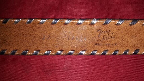 ขายเข็มขัดTONY LAMA MADE IN USA.ขนาดยาว37" กว้าง1 1/2" ขายเข็มขัดTONY LAMA MADE IN USA.ขนาดยาว37" กว้าง1 1/2"