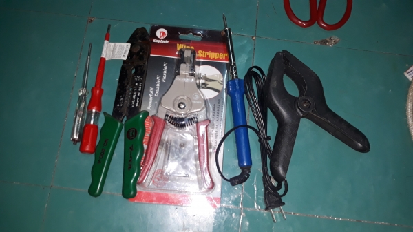 ขายเครื่องมือช่าง1กอง สนใจสอบถามได้ครับ0891786075