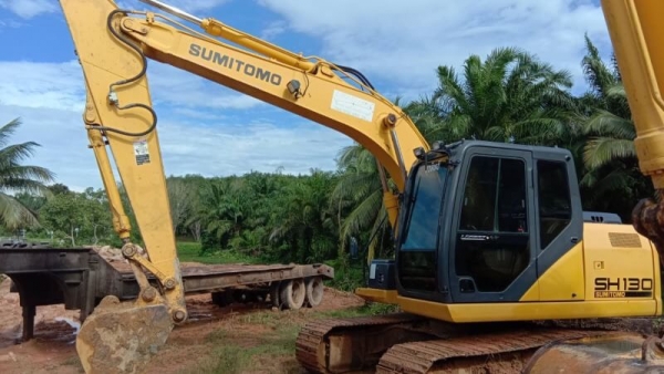 ขายด่วน!! Sumitomo sh130-5 ไมล์ ชม. 5,000 สภาพสวยมากๆค่ะ