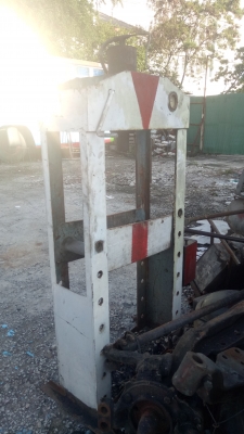 แท่นไฮดรอลิค 30 ตัน