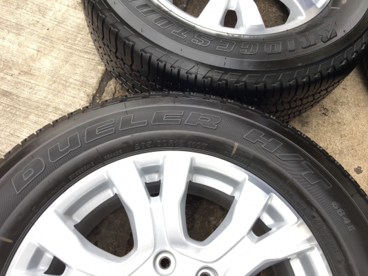 ล้อแม็กป้ายแดง Ford Ranger Wildtrak Limited 2018 รุ่นใหม่ล่าสุด ขอบ 18 พร้อมยางป้ายแดง 265-60-18 Bridgestone ปี 18 แม็กสวยกริ๊บ ตุ่มเด้ง เส้นสีชัด