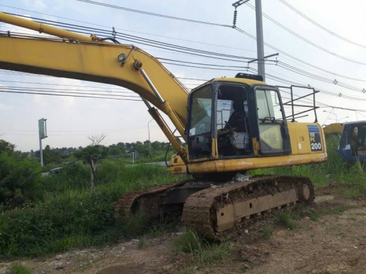 ขายรถแบคโฮ KOMATSU PC200-7 เอกสารอินวอย ราคา 995000