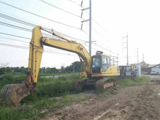 ขายรถแบคโฮ KOMATSU PC200-7 เอกสารอินวอย ราคา 995000