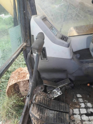 ขายรถแบคโฮ KOMATSU PC200-7 เอกสารอินวอย ราคา 995000 ขายรถแบคโฮ KOMATSU PC200-7 เอกสารอินวอย ราคา 995000