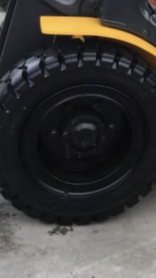 อาร์ ซี เอชโฟรคลิฟท์ ขาย โคมะสุ ขีด 17 ดีเชล 3 เสา 4 เมตร อาร์ ซี เอชโฟรคลิฟท์ ขาย โคมะสุ ขีด 17 ดีเชล 3 เสา 4 เมตร