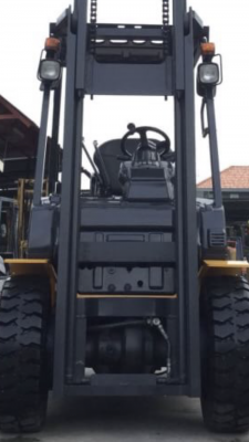 อาร์ ซี เอชโฟรคลิฟท์ ขาย โคมะสุ ขีด 17 ดีเชล 3 เสา 4 เมตร อาร์ ซี เอชโฟรคลิฟท์ ขาย โคมะสุ ขีด 17 ดีเชล 3 เสา 4 เมตร