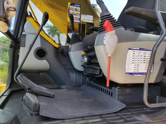 ขายด่วน!! Komatsu PC200-8MO สภาพนางฟ้า ค่ะ ขายด่วน!! Komatsu PC200-8MO สภาพนางฟ้า ค่ะ