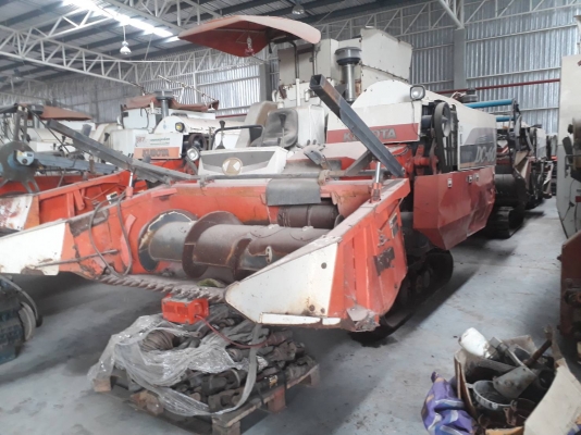 ลดล้างสต๊อก รถเกี่ยว DC60 ราคาเพียง 90,000 บาท