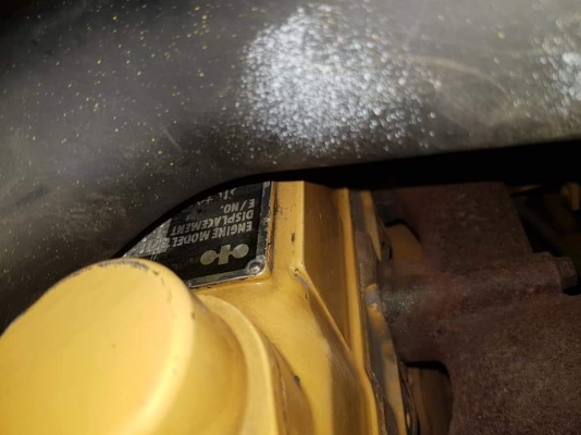 รถตักKOMATSU เก่าญี่ปุ่น ขนาดบุ้งกี้ 0.3คิว KOMATSU WA20 ระบบขับเคลื่อน4ล้อ ฟูลไทม์ ระบบเลี้ยวเอวหน้าสมบูรณ์ คล่องตัว ระบบเบรคหน้าหลังและมือ ระบบเกียร์เดินหน้าและหลัง3เกียร์ใช้งานได้ดี ราคา325,000บาท สนใจติดต่อ #KPGแทรคเตอร์ 081-8416818 ,083-4355829 รับรอ