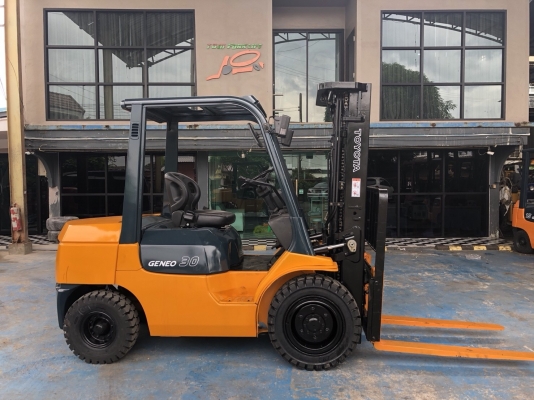 ขายรถฟอร์คลิฟท์มือสอง(นำเข้า)TOYOTA 7FD30(รถนอกนำเข้า) ขนาด 3 ตัน เสา4.5 เมตร(full free)