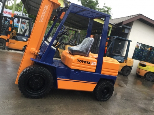 อาร์ ซี เอช  โฟรคลิฟท์   ขาย   โตโยต้า รุ่น 5 ดีเซล 3 ตัน