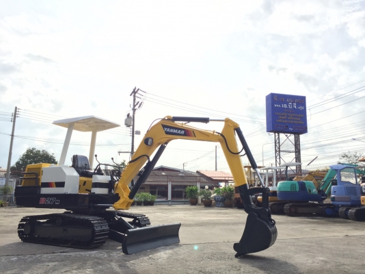 รถขุด Yanmar B27 มือสอง นำเข้าจากญี่ปุ่น ทำสีใหม่ พร้อมใช้งาน