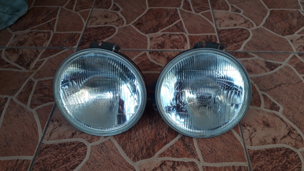 โคมไฟหน้าทรงกลม Koito H4 ขนาด7นิ้ว แท้จากญี่ปุ่น