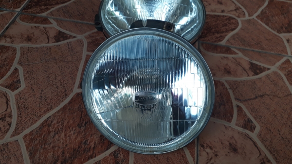 โคมไฟหน้าทรงกลม Koito H4 ขนาด7นิ้ว แท้จากญี่ปุ่น โคมไฟหน้าทรงกลม Koito H4 ขนาด7นิ้ว แท้จากญี่ปุ่น