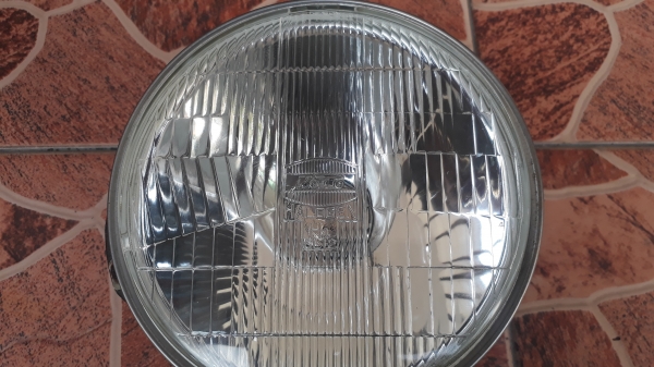 โคมไฟหน้าทรงกลม Koito H4 ขนาด7นิ้ว แท้จากญี่ปุ่น โคมไฟหน้าทรงกลม Koito H4 ขนาด7นิ้ว แท้จากญี่ปุ่น