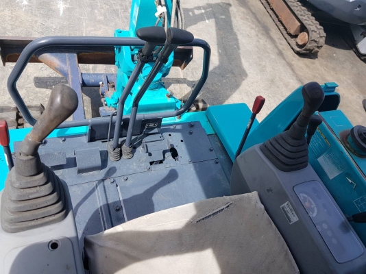 รถขุดเล็ก KUBOTA KO22 คอนโทรลน้ำมัน  รถนอกนำเข้าไม่เคยใช้งานในไทย ชม.การใช้งาน3,400 ชม. ราคา 295,000 บาท รถไวมาก ระบบดี เครื่ิองยนต์ดี เอวสวิงแน่น สนใจติดต่อ 081-8416818, 092-9938255 ติดต่อสอบถามได้ที่  กดไปที่ลิ้งค์้เพื่อสอบถาม Line: https://li