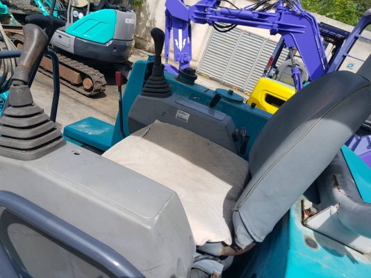 รถขุดเล็ก KUBOTA KO22 คอนโทรลน้ำมัน  รถนอกนำเข้าไม่เคยใช้งานในไทย ชม.การใช้งาน3,400 ชม. ราคา 295,000 บาท รถไวมาก ระบบดี เครื่ิองยนต์ดี เอวสวิงแน่น สนใจติดต่อ 081-8416818, 092-9938255 ติดต่อสอบถามได้ที่  กดไปที่ลิ้งค์้เพื่อสอบถาม Line: https://li