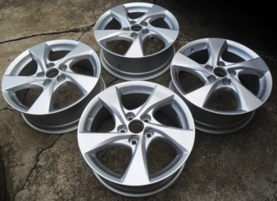 แม็กป้ายแดงขอบ17 เอนไกแท้ 5รู114 สภาพใหม่กริ๊บ 4วง 3,900