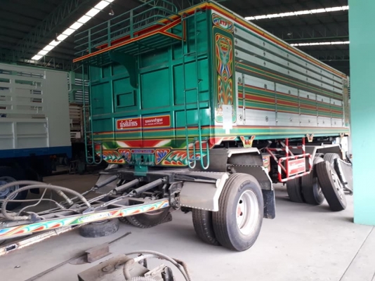 ขายลูกพ่วงมิเนียมสามเพลาแท้ ยาว 6.50 เมตร จดปี 60 สภาพป้ายแดงไม่ได้ใช้งานเลย ยางใหม่ มี 3 ลูก ทะเบียนพร้อม