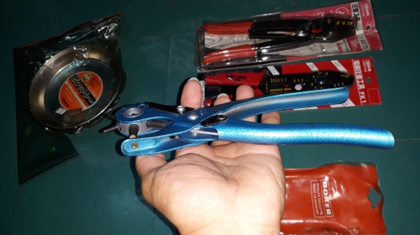 ขายคีมเจาะหนังBOKER MADE IN GERMANY.ใหม่เก่าเก็บ ขายคีมเจาะหนังBOKER MADE IN GERMANY.ใหม่เก่าเก็บ