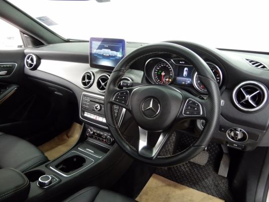 MERCEDES BENZ CLA200 Urban W117 1.6 AT 2017 โทร 062-991-6649 ดาวออโต้เบสท์ MERCEDES BENZ CLA200 Urban W117 1.6 AT 2017 โทร 062-991-6649 ดาวออโต้เบสท์