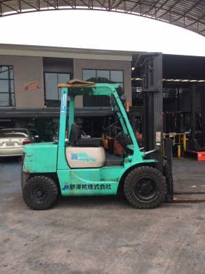 ขายรถฟอร์คลิฟท์ Mitsubishi FD30F14C ขนาด 3 ตัน เสายกสูง 4เมตร เครื่องยนต์ ดีเซล