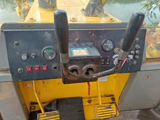 ขายจ้า..KOMATSU D20PL-7E  เก่านอกแท้  สภาพสวยมากไป  ใช้งานมา 3,xxxชั่วโมง  พร้อมใช้  โทร 089-3818694  จ๊อย