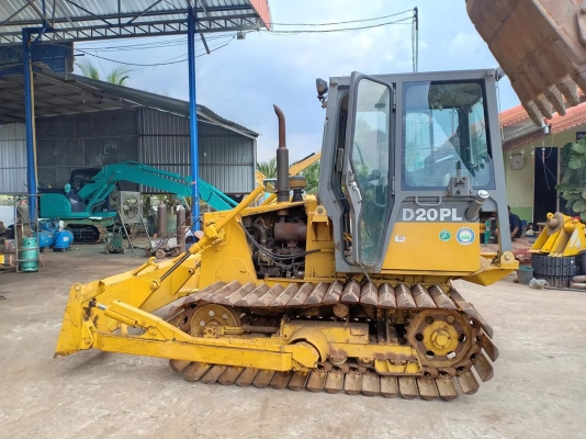 ขายจ้า..KOMATSU D20PL-7E  เก่านอกแท้  สภาพสวยมากไป  ใช้งานมา 3,xxxชั่วโมง  พร้อมใช้  โทร 089-3818694  จ๊อย