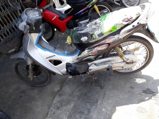 Honda wave 125 เล่มหายมีใบแจ้งความภาษี58 Honda wave 125 เล่มหายมีใบแจ้งความภาษี58