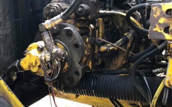 KOBELCO MARK 3 SK 120 รถพร้อมใช้งาน เอกสารเล่มทะเบียนครบพร้อม เครื่องเดิมๆปั๊มเดิมแรงดีไม่โหลด ช่วงล่างดีประมาณ 60\% พร้อมใช้งาน ราคาต่อรองได้ครับ