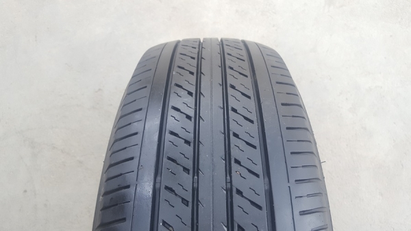 ขายยาง\% 215/65/16 ปี 0517 DUNLOP LT37 4 เส้น ขายยาง\% 215/65/16 ปี 0517 DUNLOP LT37 4 เส้น
