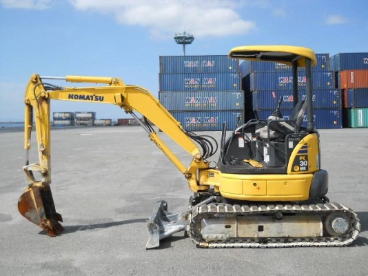 เปิดจองราคาพิเศษ KOMATSU PC 30MR-2 นำเข้าจากญี่ปุ่นโดยตรง ชั่วโมงทำงานน้อยมาก 800ชั่วโมงเท่านั้น พร้อมลายแย๊ก โทร.090-986-2521 อ๊อบ