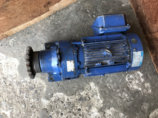 ขายมอเตอร์เกียร์ Cycro drive Sumitomo 2HP. 380V อัตราทด 1:17 เพลาออกประมาณ 85 รอบต่อนาที สภาพสวยมากเดิมๆ วิ่งนิ่ม พร้อมใช้งาน