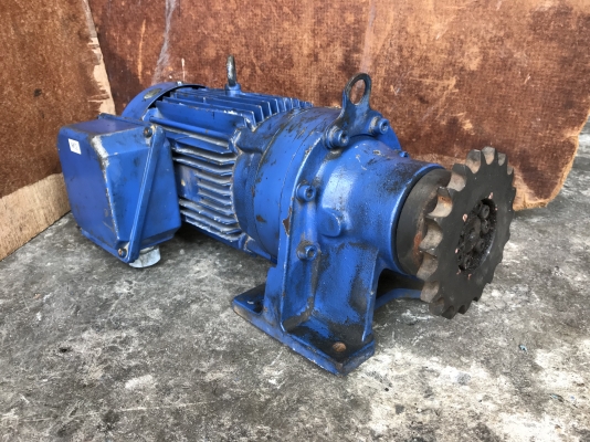 ขายมอเตอร์เกียร์ Cycro drive Sumitomo 2HP. 380V อัตราทด 1:17 เพลาออกประมาณ 85 รอบต่อนาที สภาพสวยมากเดิมๆ วิ่งนิ่ม พร้อมใช้งาน
