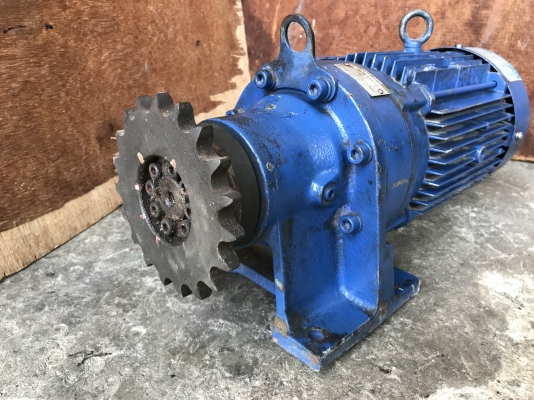ขายมอเตอร์เกียร์ Cycro drive Sumitomo 2HP. 380V อัตราทด 1:17 เพลาออกประมาณ 85 รอบต่อนาที สภาพสวยมากเดิมๆ วิ่งนิ่ม พร้อมใช้งาน