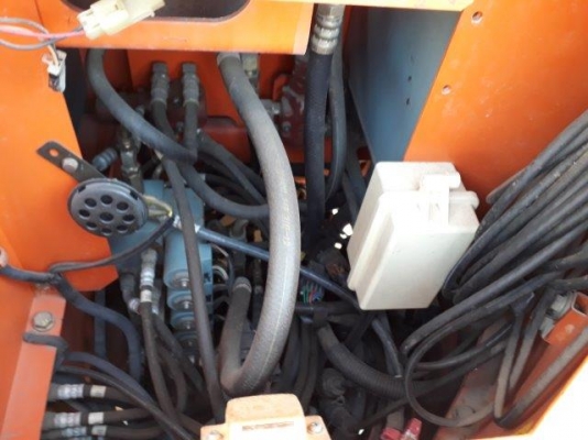 กระเช้าเครื่องดีเซล HITACHI HX99B-2 ยกสูง 9 เมตร มือสองญี่ปุ่น