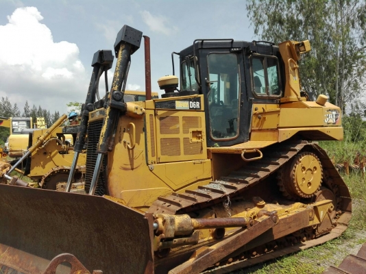 ขายรถแทรกเตอร์ตีนไก่ CAT รุ่น D6R