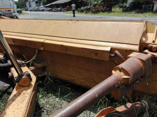 ขายรถแทรกเตอร์ตีนไก่ CAT รุ่น D6R