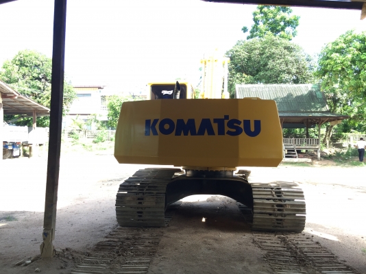 ขายรถแบคโฮ KOMATSU PC 200 สภาพดี พร้อมใช้งาน