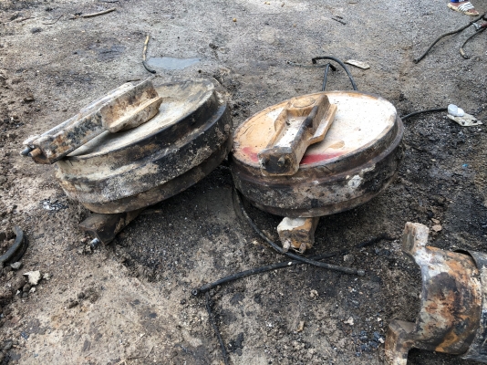 ล้อนำ พร้อม สปริง cat 330